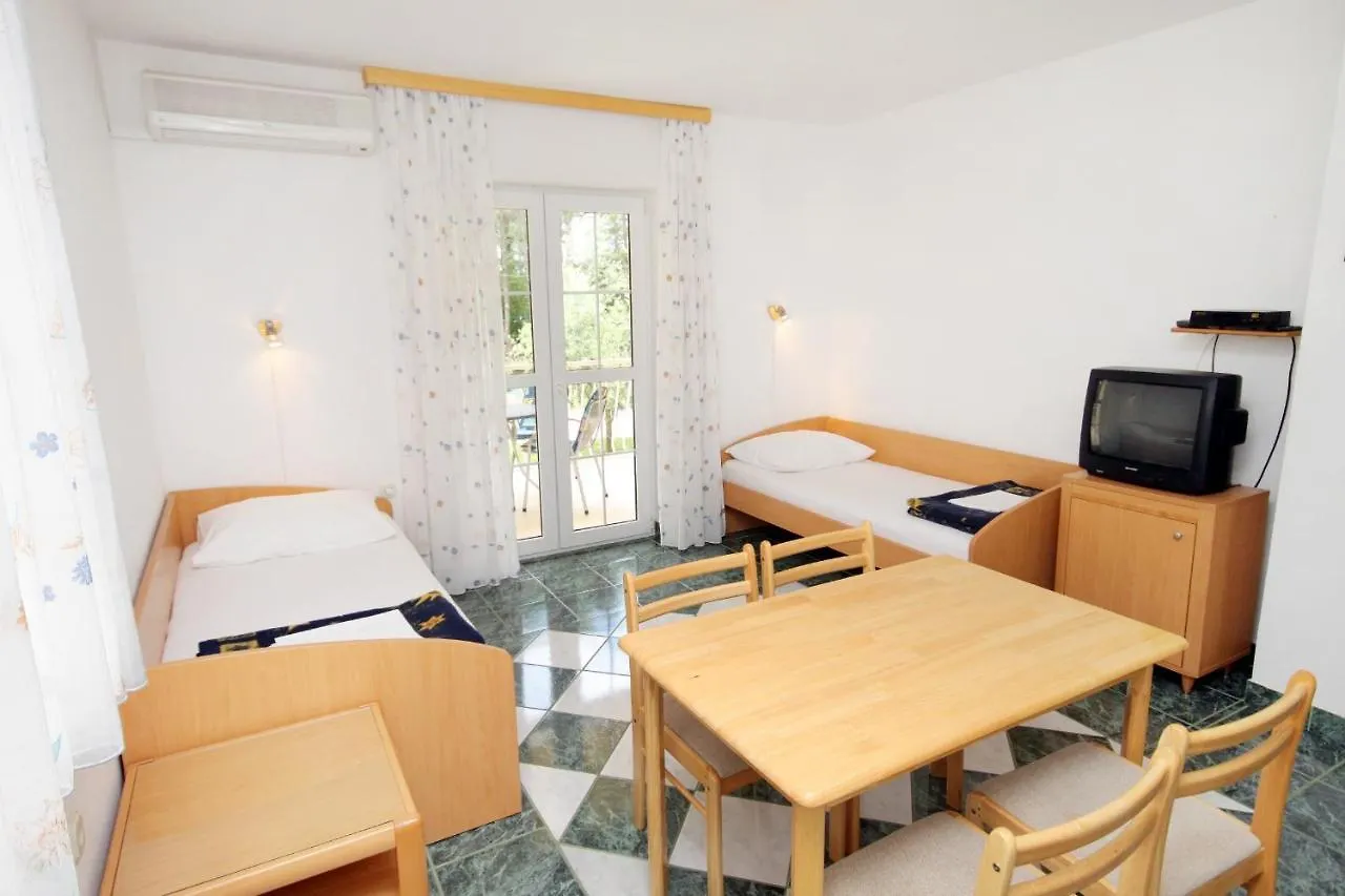 Apartments With A Swimming Pool Jadranovo, Crikvenica - 5521