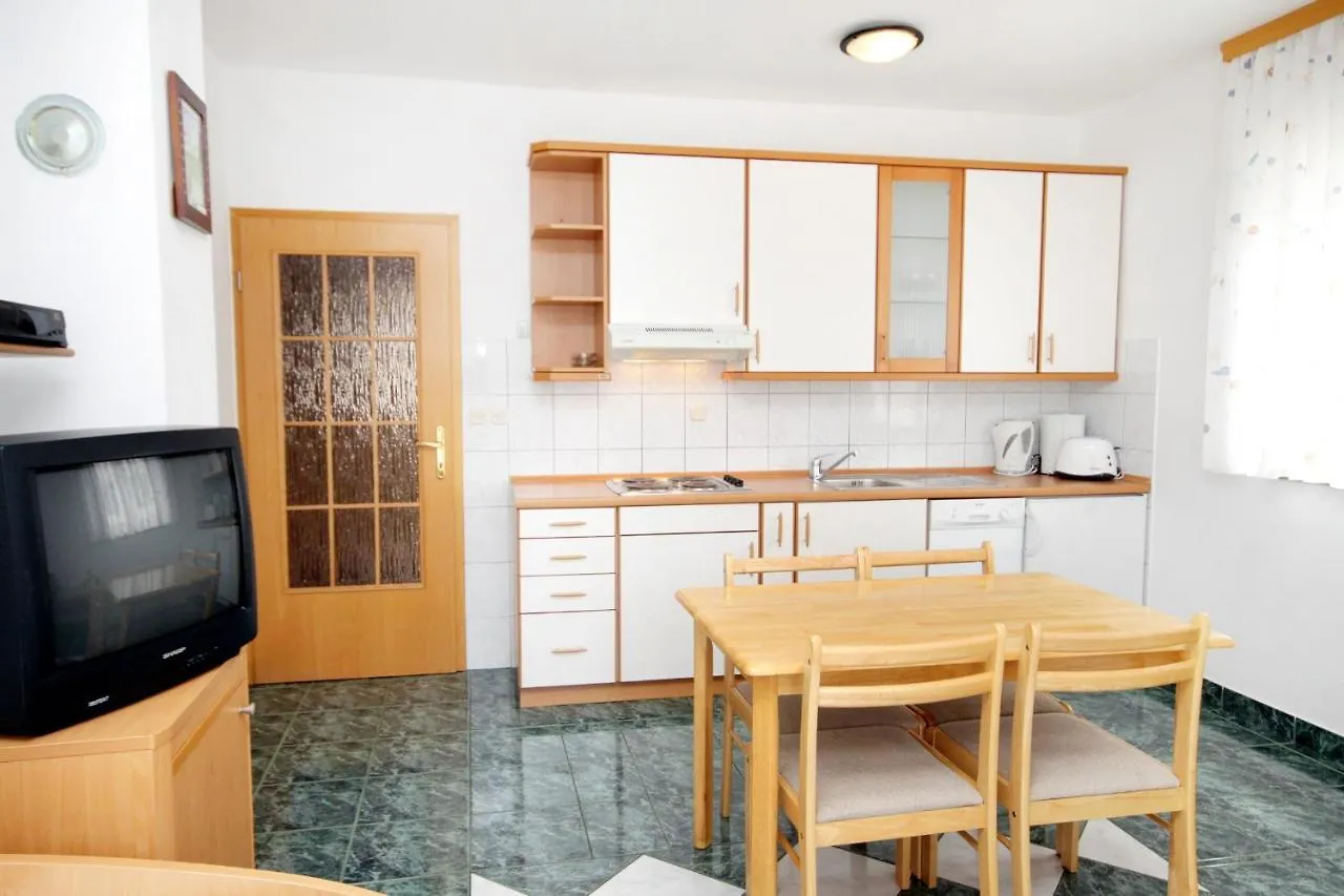 Apartments With A Swimming Pool Jadranovo, Crikvenica - 5521